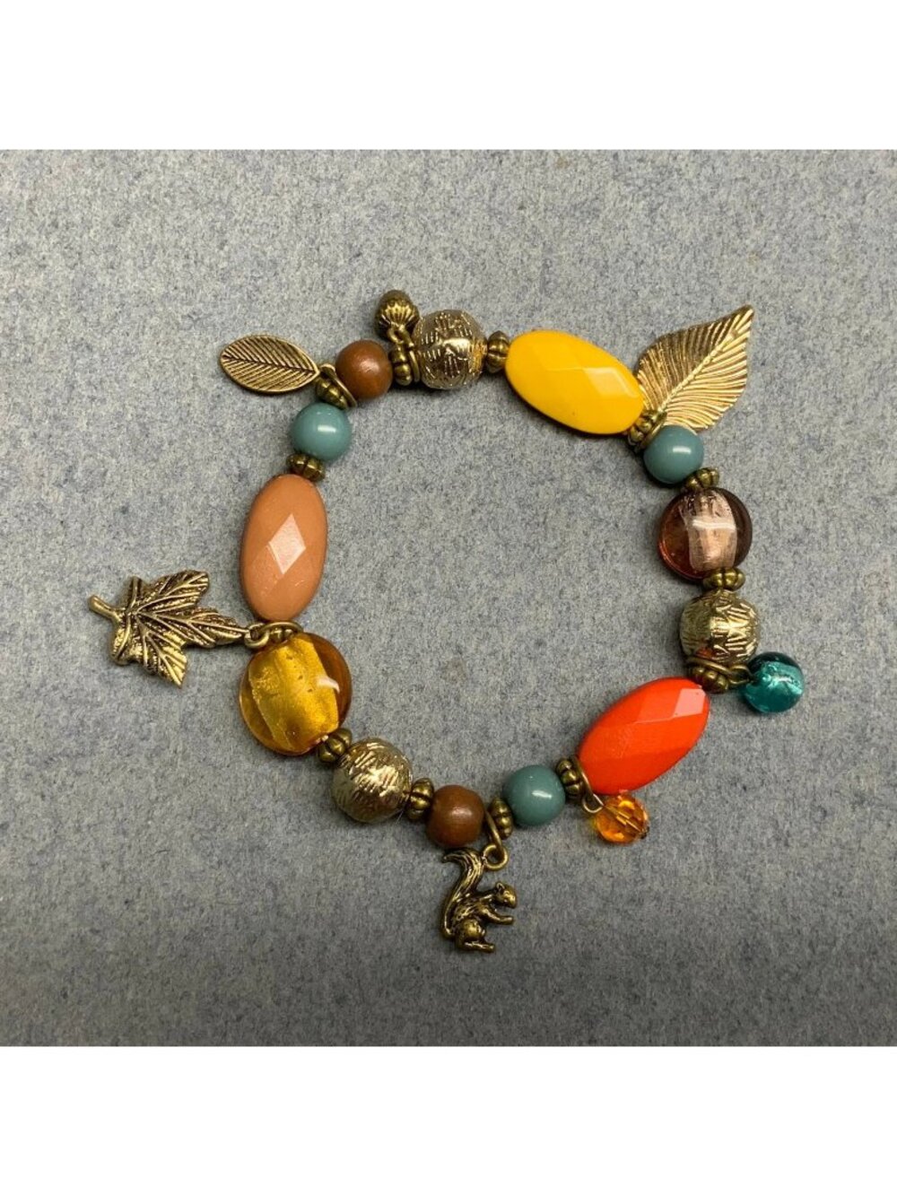 Autumn Beaded Bracelet 7 In Gold Leaf Squirrel Acorn Charms Multicolor Faceted